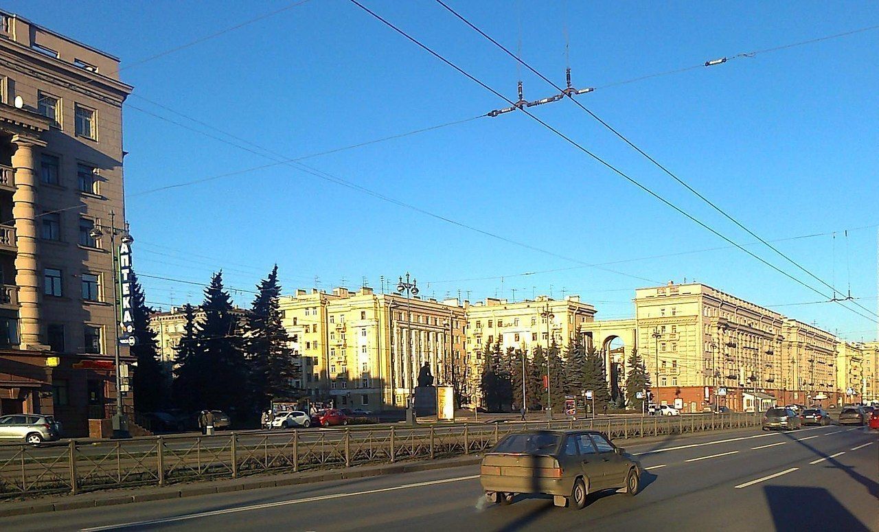 подсветка на московском на участке от обводного до фонтанки