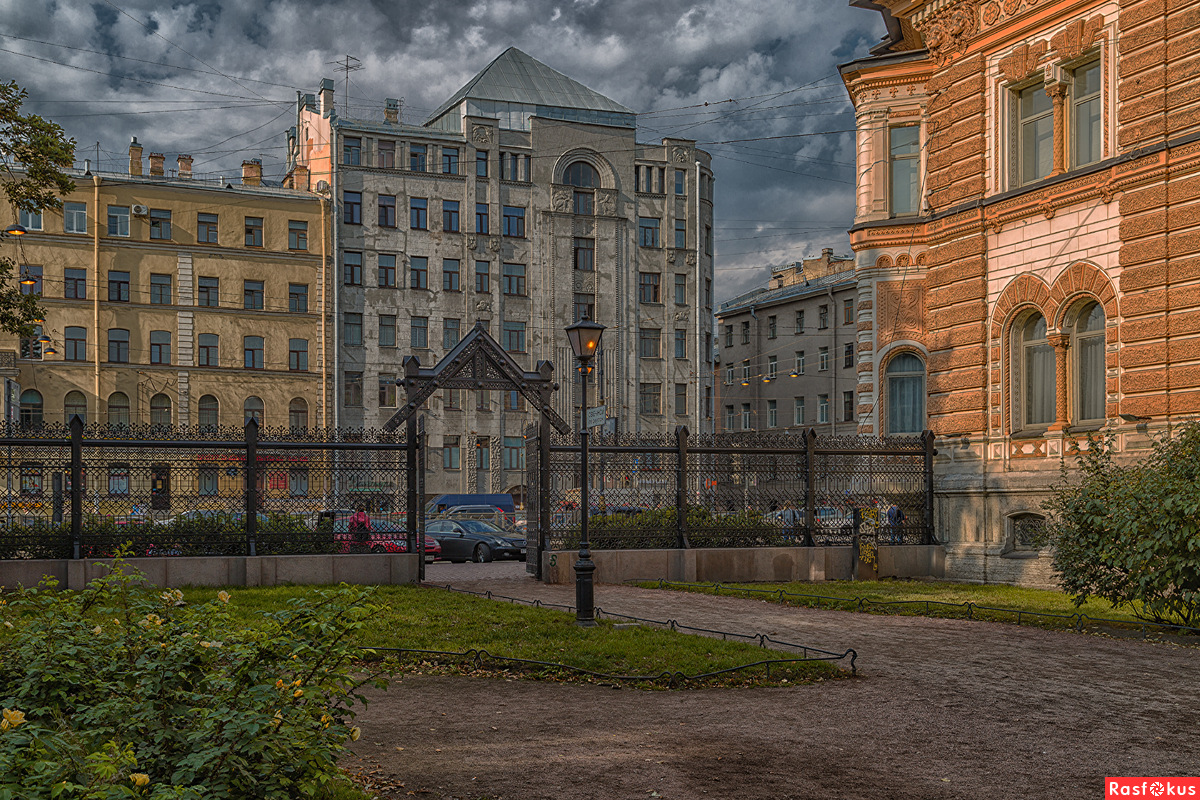 Сад сан. Сад Сан-Галли Санкт-Петербург. Лиговский проспект сад Сан Галли. Питер сад Сан-Галли (Сангальский сад). Сангальский сад на Лиговском проспекте.