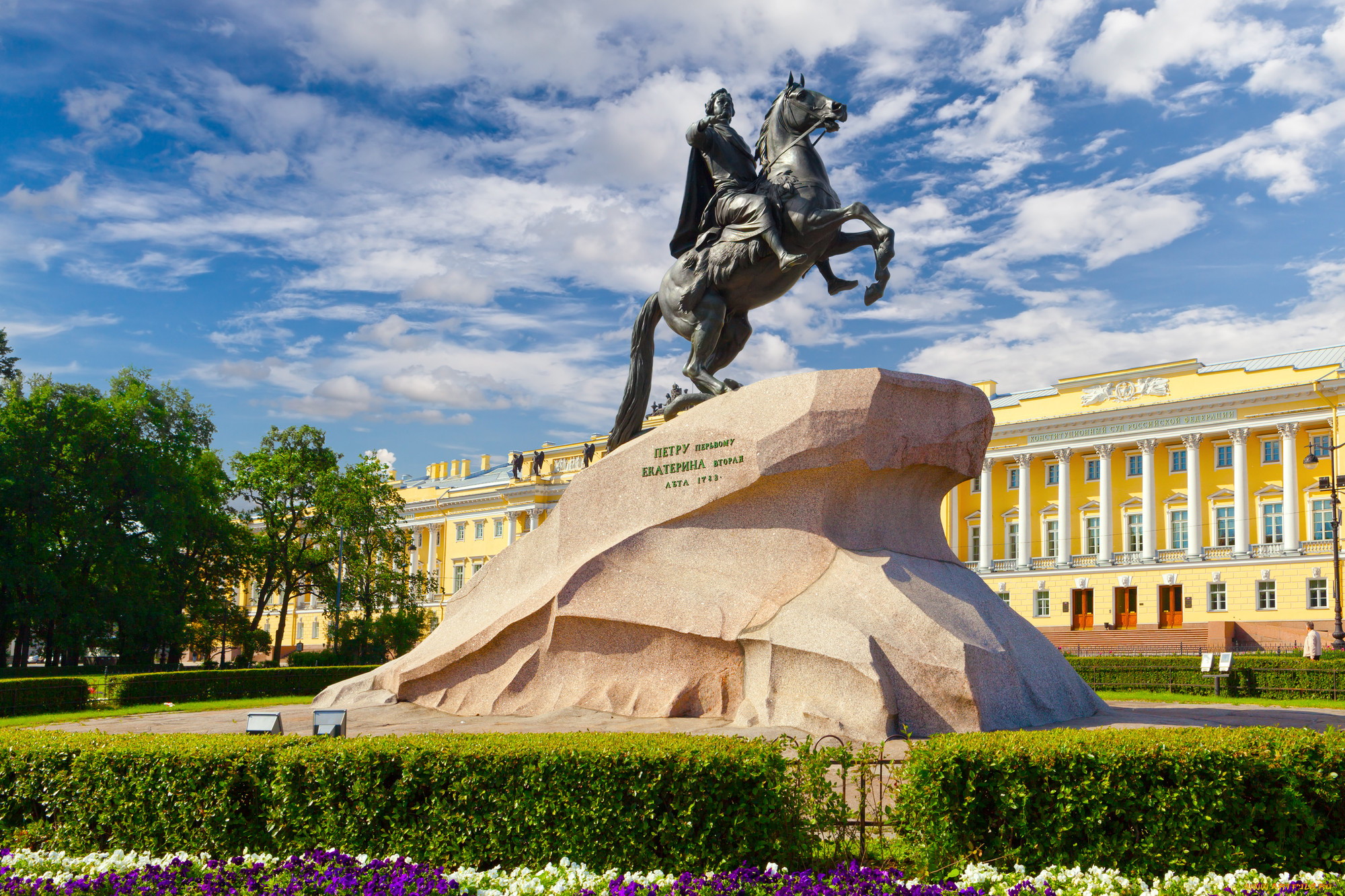 Памятник петру в санкт петербурге