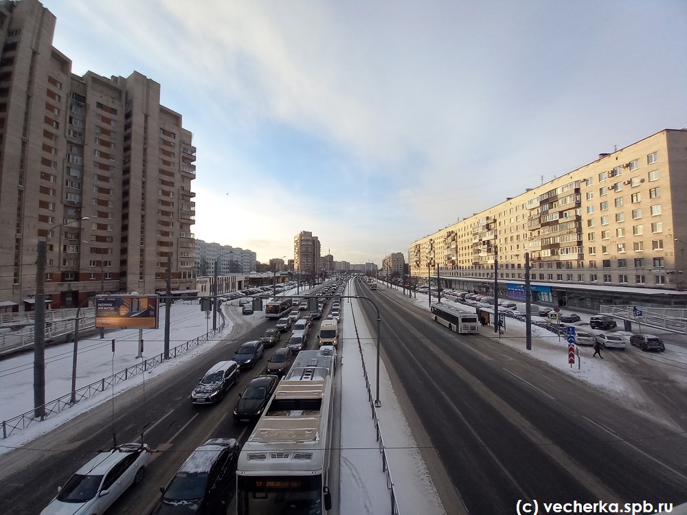 Проспект слава петербург. Проспект славы Санкт-Петербург. Купчино проспект. Купчино проспект славы фото. Краб на проспекте славы город Санкт-Петербург.