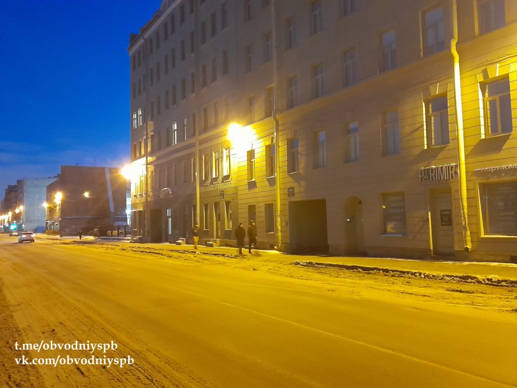 Атмосфера улицы. Санкт-Петербург, улица Шкапина, 52. Шкапина 40 Санкт-Петербург. Улица вечером. Вечерний Питер.