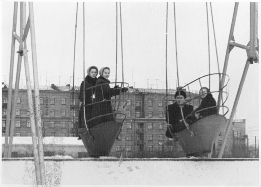 качели московский парк победы ленинград